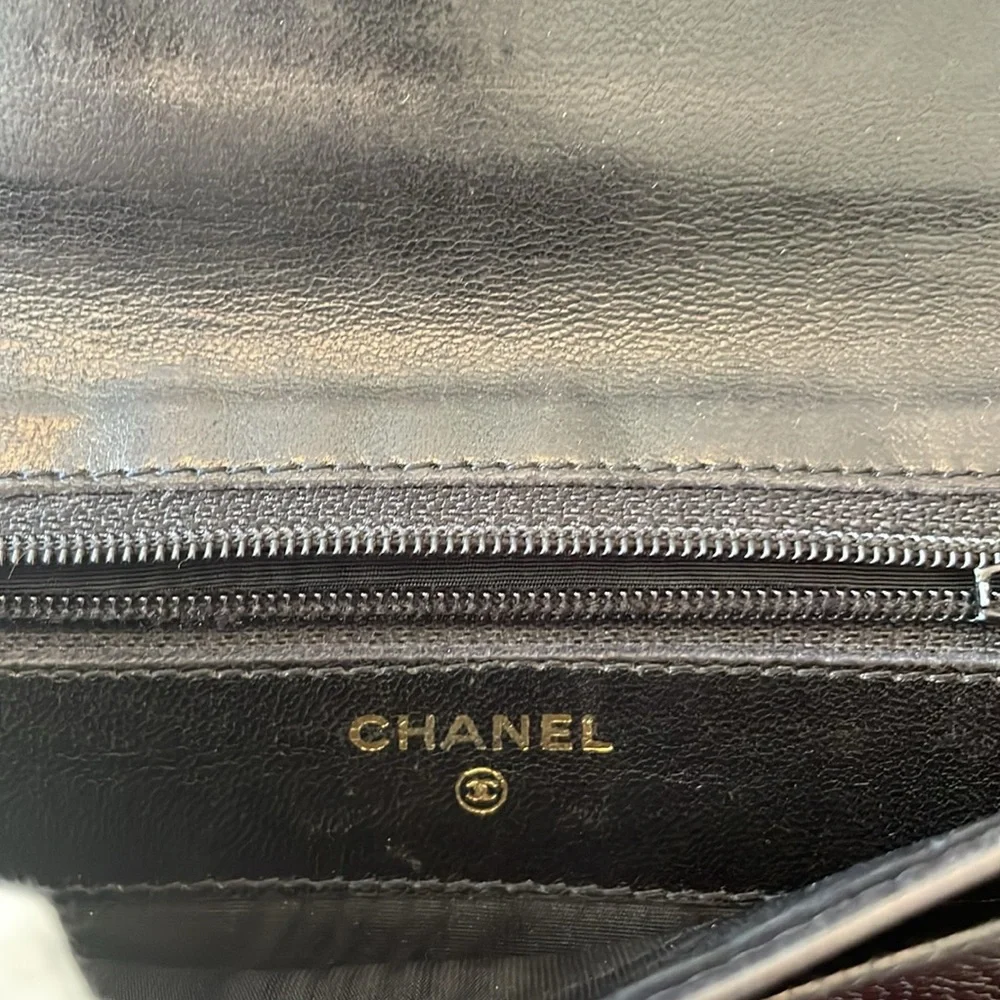 Chanel CC Clutch Wallet Black Caviar Leather Compact Classic Luxury